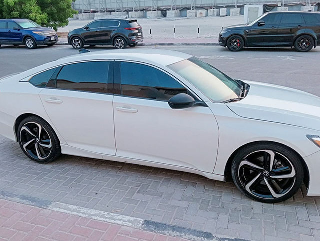 Honda Accord 2022 — side angle view