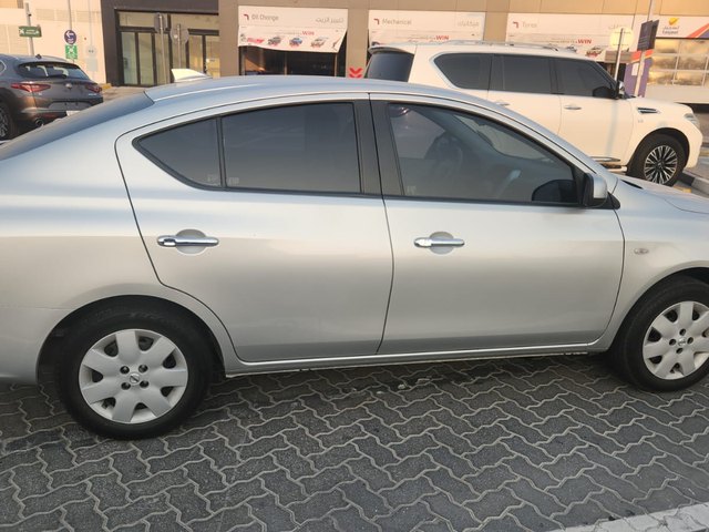 Nissan Sunny 2025 — front view